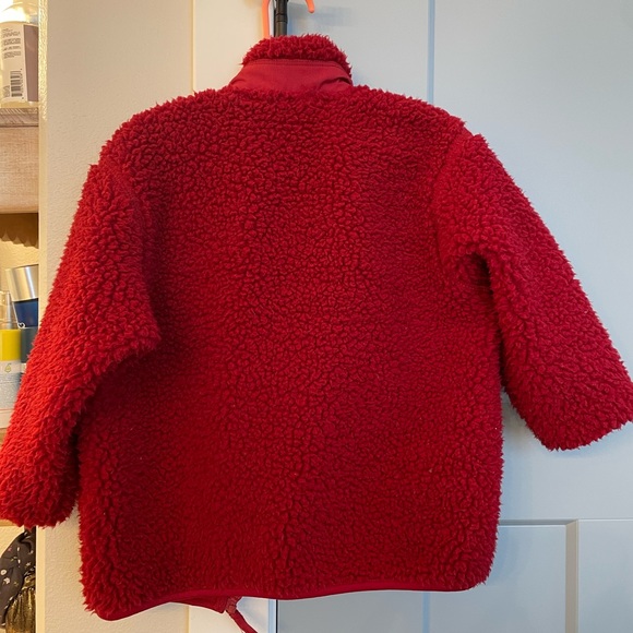 UNIQLO child size 110 (US 4T) red jacket - Picture 2 of 5